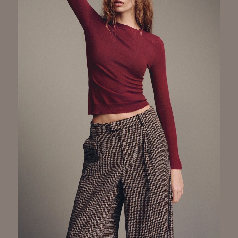 Burgundy Knit Round Neck Slim Fit Cropped Long Sleeve Sweater